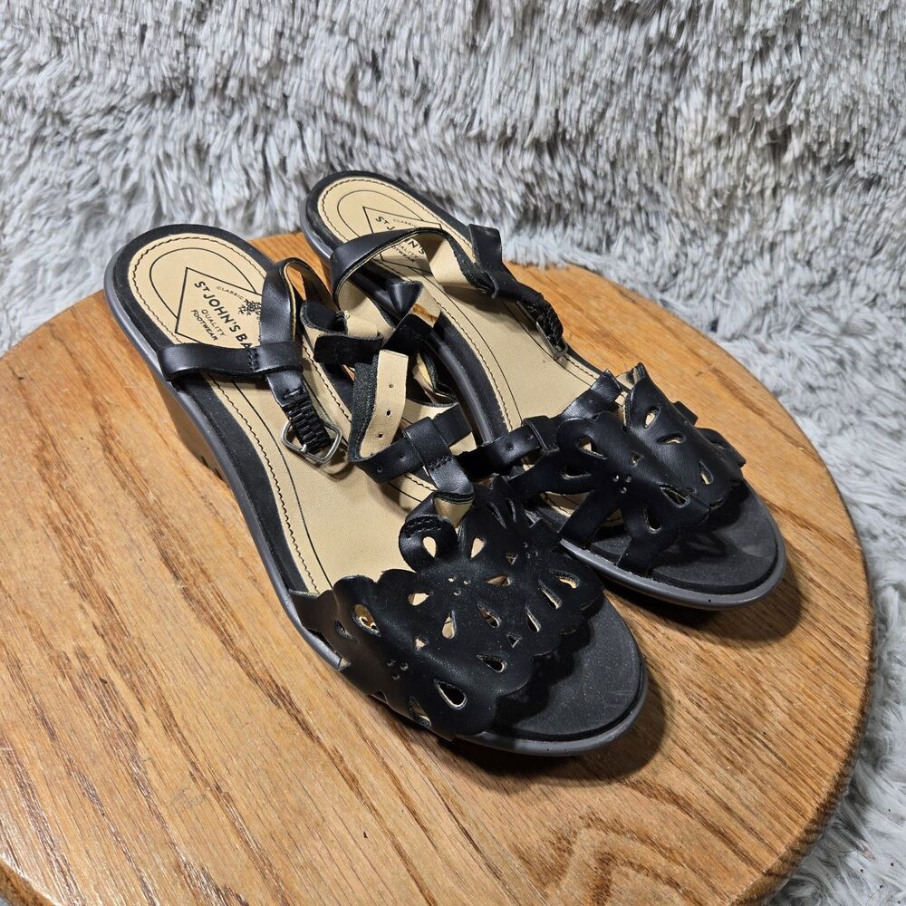Y2K ST Johns Bay Strappy Sandals Womens Size 6.5M Black Leather Retro Pattern